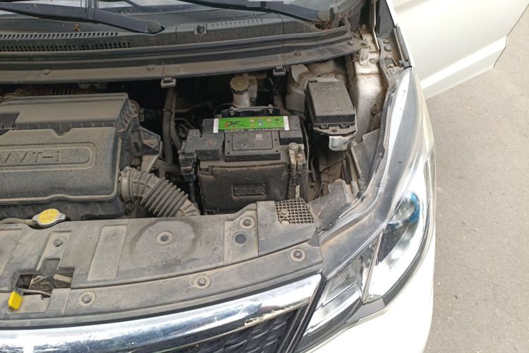 Used CHANGAN KAICHENG Oushang A600 2016 1.5L Manual Luxury 7-Seater Engine Bay Left