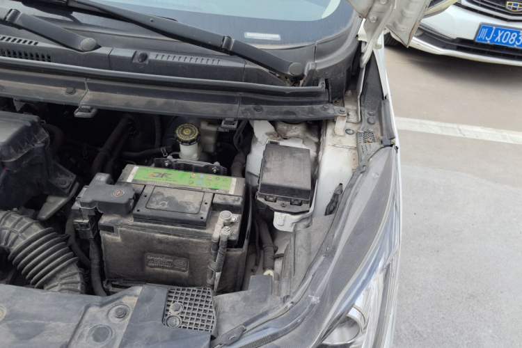Used CHANGAN KAICHENG Oushang A600 2016 1.5L Manual Luxury 7-Seater Engine Bay Left
