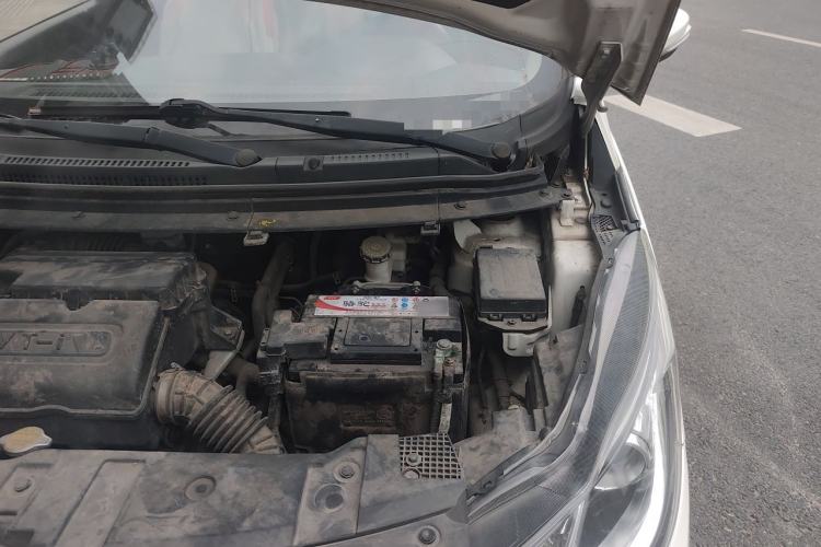 Used CHANGAN KAICHENG Oushang A600 2016 1.5L Manual Luxury 7-Seater Engine Bay Left