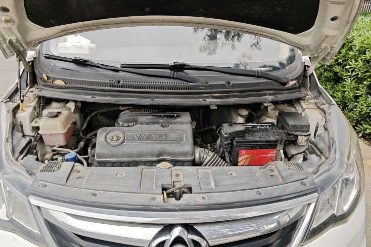 Used CHANGAN KAICHENG Oushang A600 2016 1.5L Manual Luxury 7-Seater Engine Bay