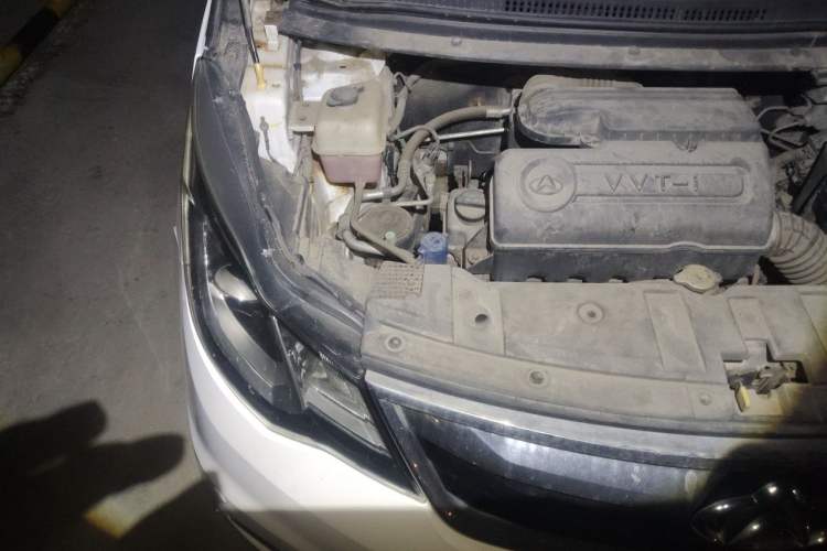 Used CHANGAN KAICHENG Oushang A600 2016 1.5L Manual Luxury 7-Seater Engine Bay Right