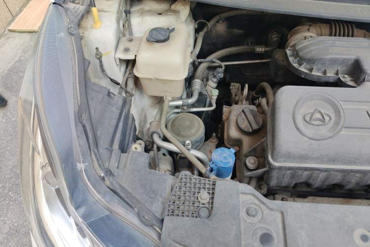 Used CHANGAN KAICHENG Oushang A600 2016 1.5L Manual Elite 7-Seater Engine Bay Right