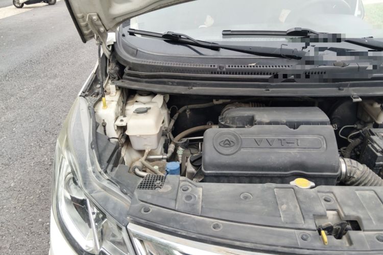 Used CHANGAN KAICHENG Oushang A600 2016 1.5L Manual Luxury 7-Seater Engine Bay Right