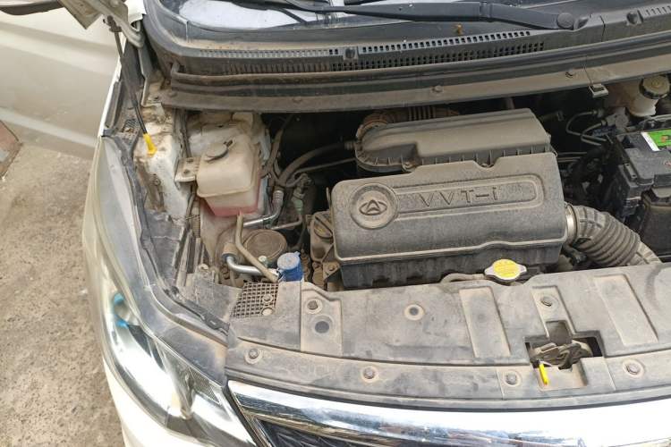Used CHANGAN KAICHENG Oushang A600 2016 1.5L Manual Luxury 7-Seater Engine Bay Right