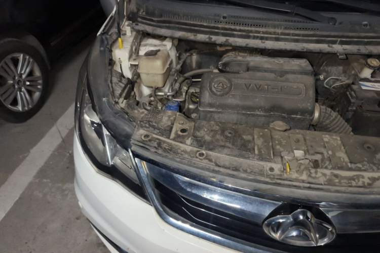 Used CHANGAN KAICHENG Oushang A600 2016 1.5L Manual Luxury 7-Seater Engine Bay Right