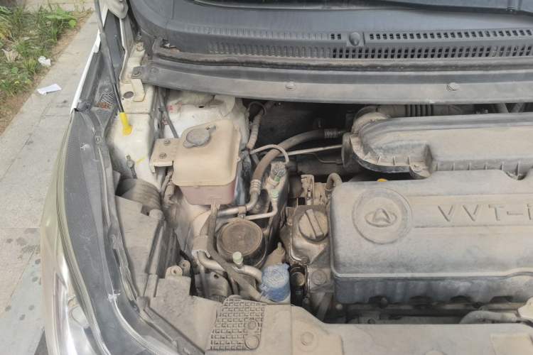 Used CHANGAN KAICHENG Oushang A600 2016 1.5L Manual Luxury 7-Seater Engine Bay Right
