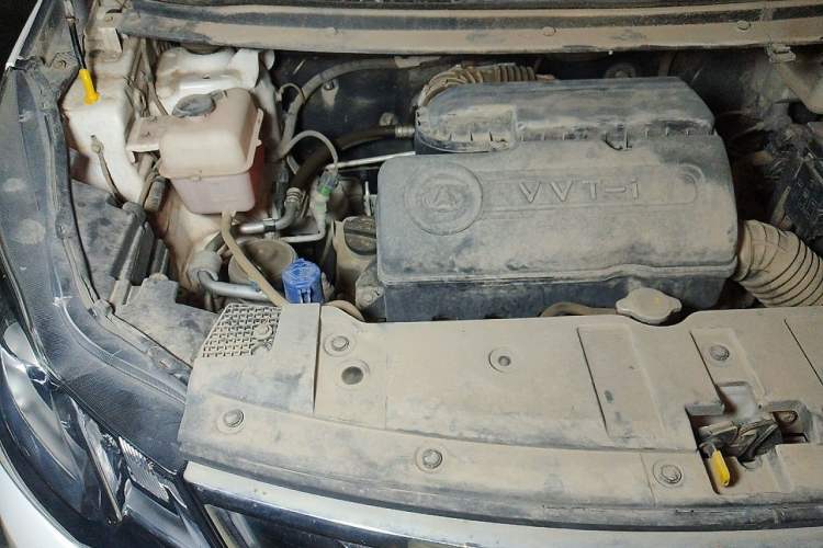 Used CHANGAN KAICHENG Oushang A600 2016 1.5L Manual Luxury 7-Seater Engine Bay Right