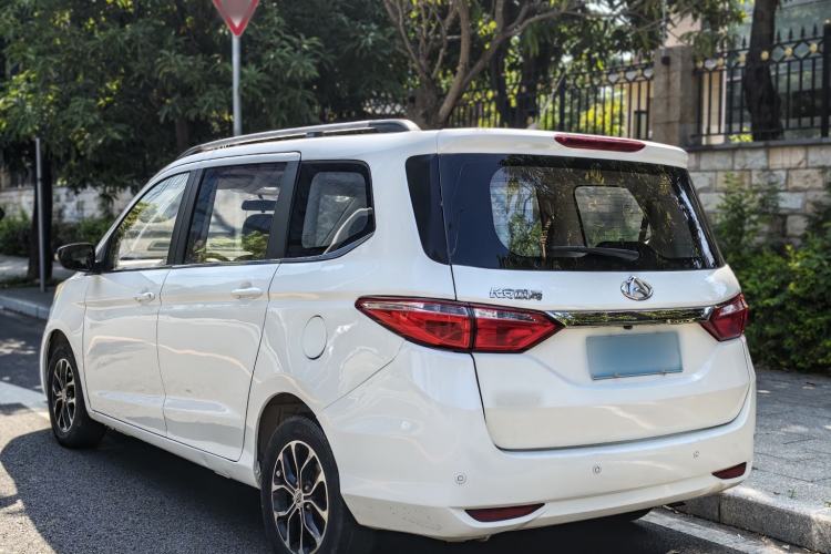 Used CHANGAN KAICHENG Oushang A600 2016 1.5L Manual Luxury 7-Seater Exterior 4
