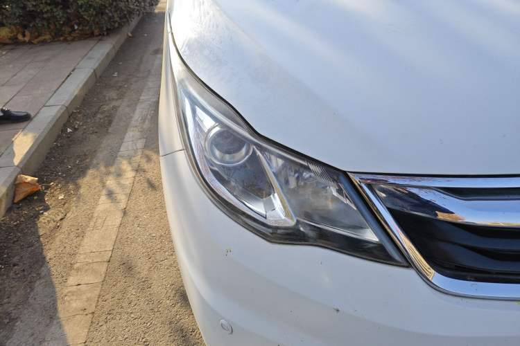 Used CHANGAN KAICHENG Oushang A600 2016 1.5L Manual Luxury 7-Seater Exterior 6