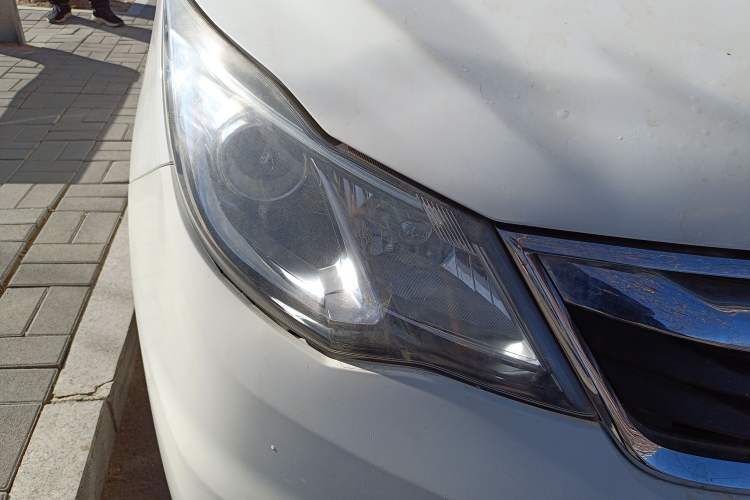 Used CHANGAN KAICHENG Oushang A600 2016 1.5L Manual Luxury 7-Seater Exterior 6