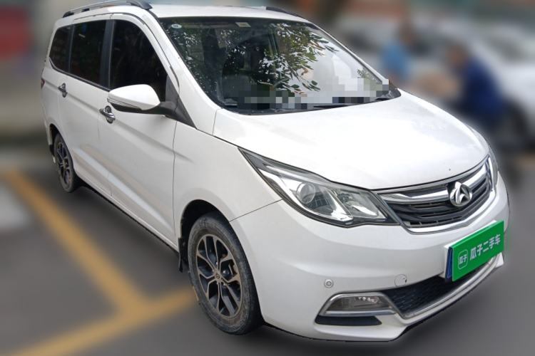 Used CHANGAN KAICHENG Oushang A600 2016 1.5L Manual Luxury 7-Seater Front Right 45 Deg