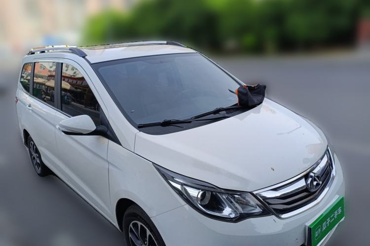 Used CHANGAN KAICHENG Oushang A600 2016 1.5L Manual Luxury 7-Seater Front Right 45 Deg