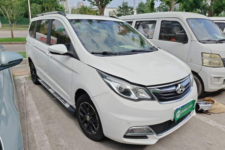 Used CHANGAN KAICHENG Oushang A600 2016 1.5L Manual Luxury 7-Seater Front Right 45 Deg