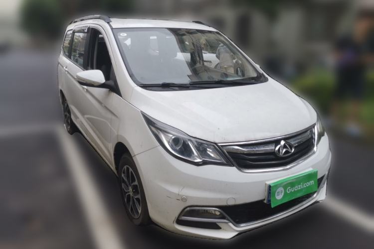 Used CHANGAN KAICHENG Oushang A600 2016 1.5L Manual Luxury 7-Seater Front Right 45 Deg
