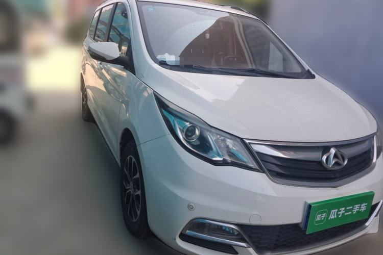Used CHANGAN KAICHENG Oushang A600 2016 1.5L Manual Luxury 7-Seater Front Right 45 Deg
