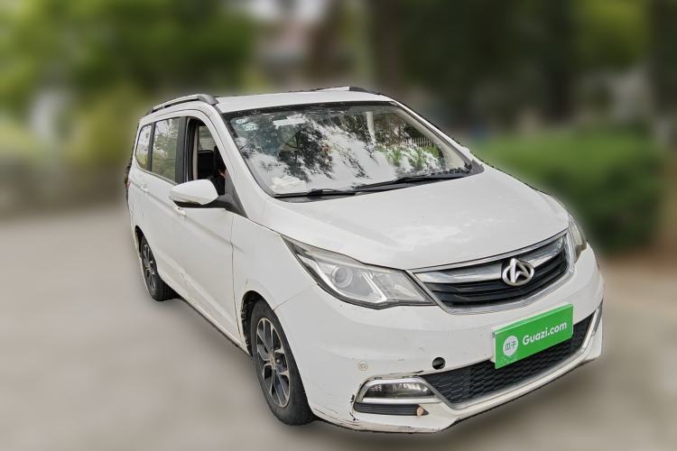 Used CHANGAN KAICHENG Oushang A600 2016 1.5L Manual Luxury 7-Seater Front Right 45 Deg