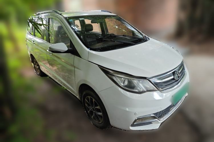 Used CHANGAN KAICHENG Oushang A600 2016 1.5L Manual Luxury 7-Seater Front Right 45 Deg