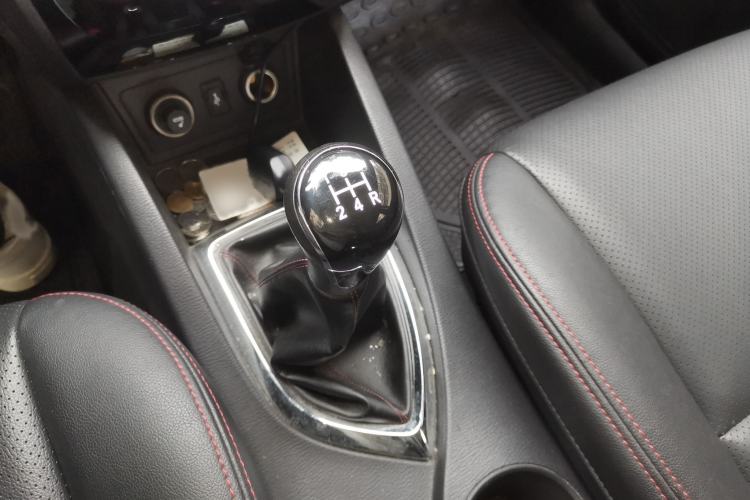 Used CHANGAN KAICHENG Oushang A600 2016 1.5L Manual Luxury 7-Seater Gear Lever