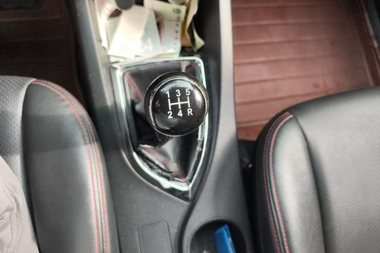 Used CHANGAN KAICHENG Oushang A600 2016 1.5L Manual Elite 7-Seater Gear Lever