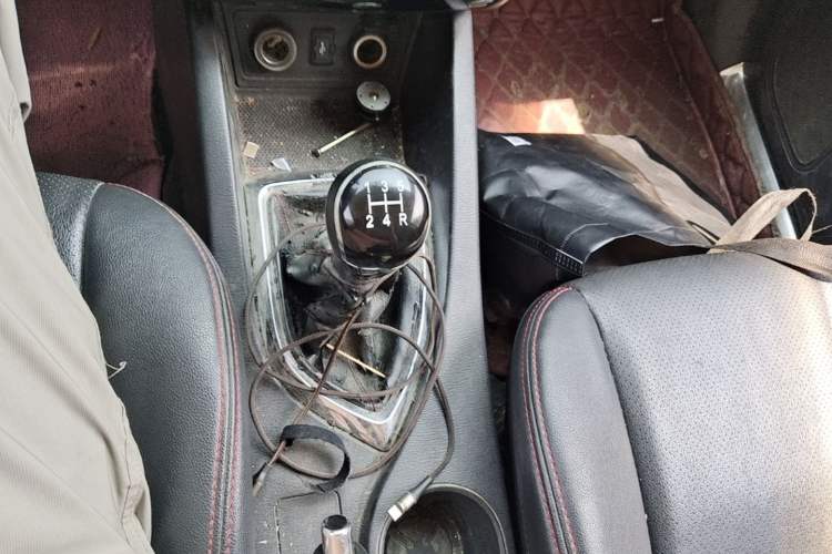 Used CHANGAN KAICHENG Oushang A600 2016 1.5L Manual Elite 7-Seater Gear Lever