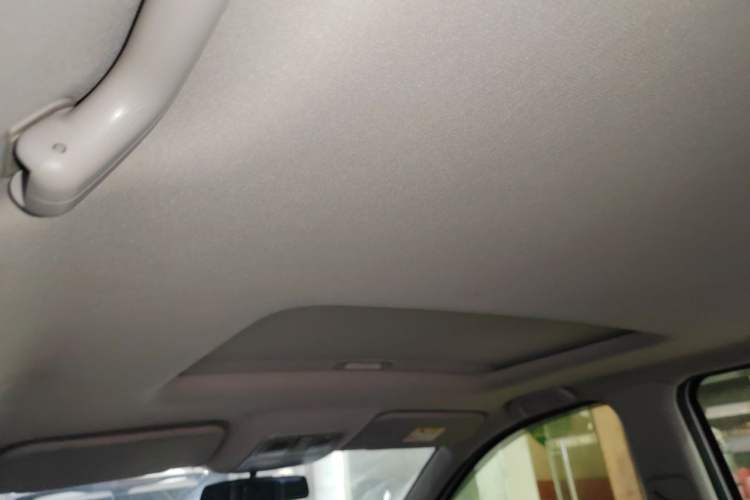 Used CHANGAN KAICHENG Oushang A600 2016 1.5L Manual Luxury 7-Seater Headliner