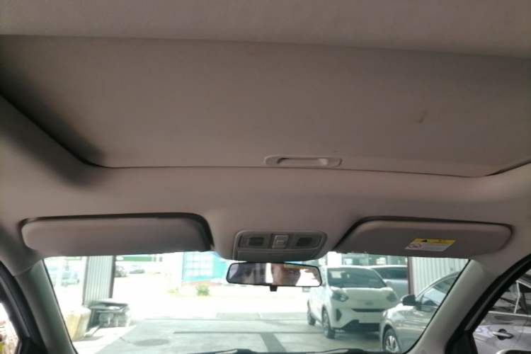 Used CHANGAN KAICHENG Oushang A600 2016 1.5L Manual Luxury 7-Seater Headliner