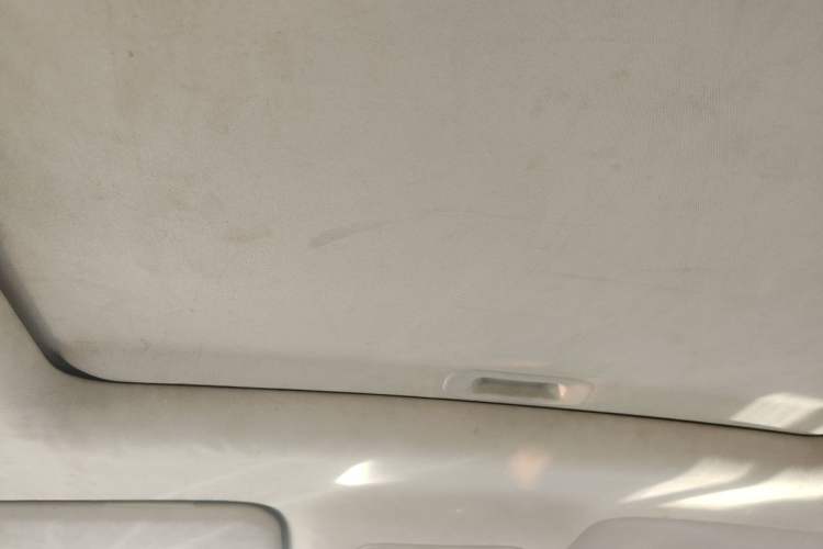 Used CHANGAN KAICHENG Oushang A600 2016 1.5L Manual Luxury 7-Seater Headliner