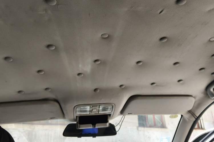 Used CHANGAN KAICHENG Oushang A600 2016 1.5L Manual Fashion 7-Seater Headliner