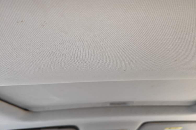 Used CHANGAN KAICHENG Oushang A600 2016 1.5L Manual Luxury 7-Seater Headliner