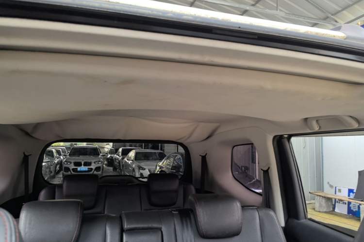 Used CHANGAN KAICHENG Oushang A600 2016 1.5L Manual Luxury 7-Seater Headliner
