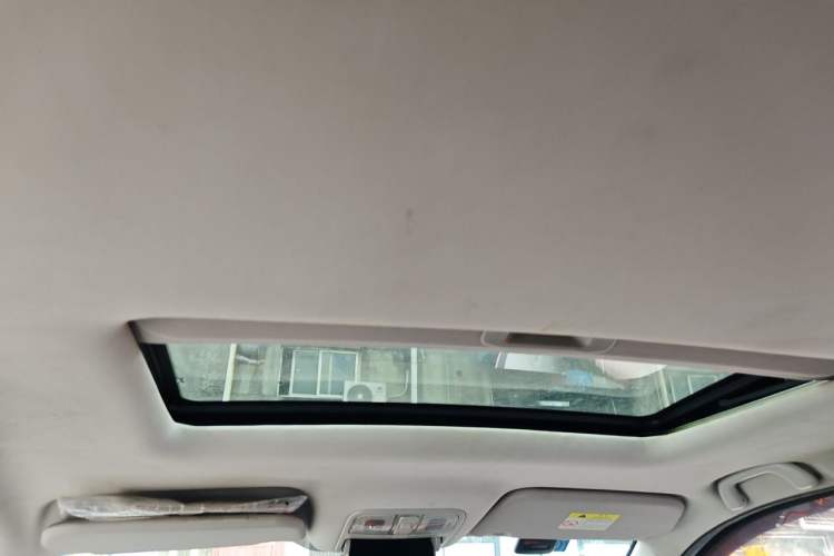Used CHANGAN KAICHENG Oushang A600 2016 1.5L Manual Luxury 7-Seater Headliner