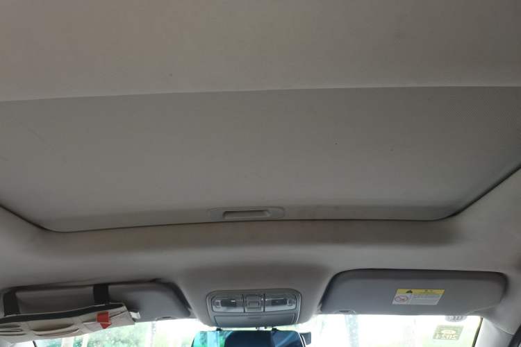 Used CHANGAN KAICHENG Oushang A600 2016 1.5L Manual Luxury 7-Seater Headliner