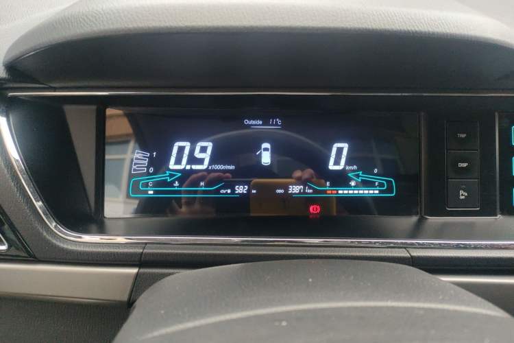 Used CHANGAN KAICHENG Oushang A600 2016 1.5L Manual Luxury 7-Seater Instrument Cluster