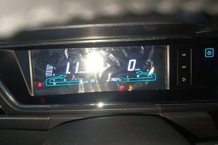 Used CHANGAN KAICHENG Oushang A600 2016 1.5L Manual Luxury 7-Seater Instrument Cluster