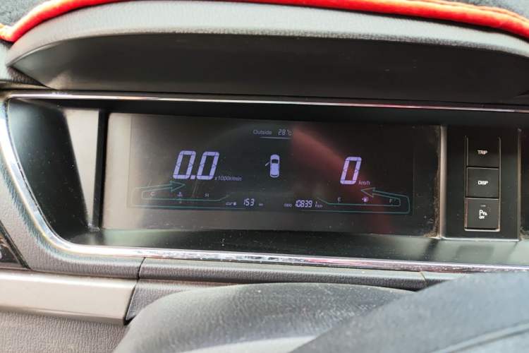Used CHANGAN KAICHENG Oushang A600 2016 1.5L Manual Luxury 7-Seater Instrument Cluster