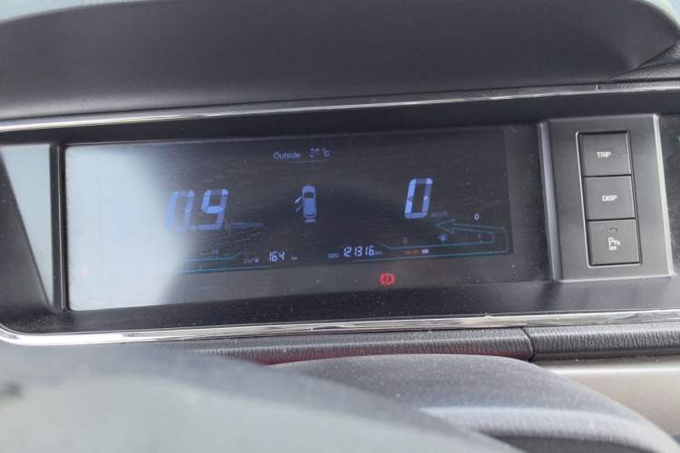 Used CHANGAN KAICHENG Oushang A600 2016 1.5L Manual Luxury 7-Seater Instrument Cluster