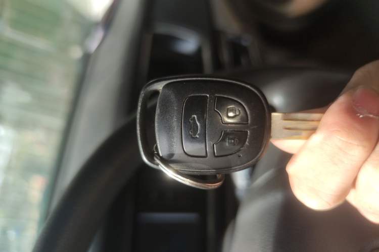 Used CHANGAN KAICHENG Oushang A600 2016 1.5L Manual Elite 7-Seater Interior 1
