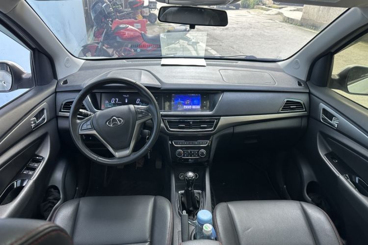 Used CHANGAN KAICHENG Oushang A600 2016 1.5L Manual Luxury 7-Seater Interior 5