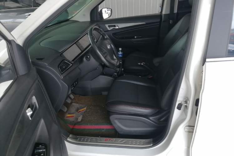 Used CHANGAN KAICHENG Oushang A600 2016 1.5L Manual Luxury 7-Seater Left Front Seat