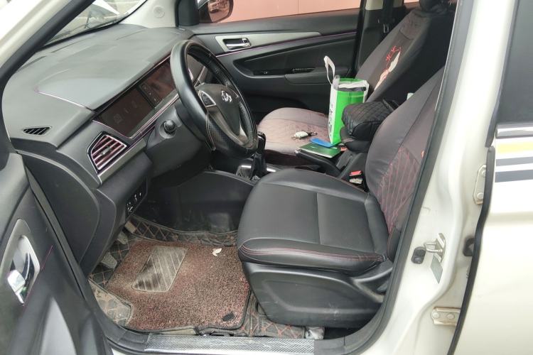 Used CHANGAN KAICHENG Oushang A600 2016 1.5L Manual Luxury 7-Seater Left Front Seat