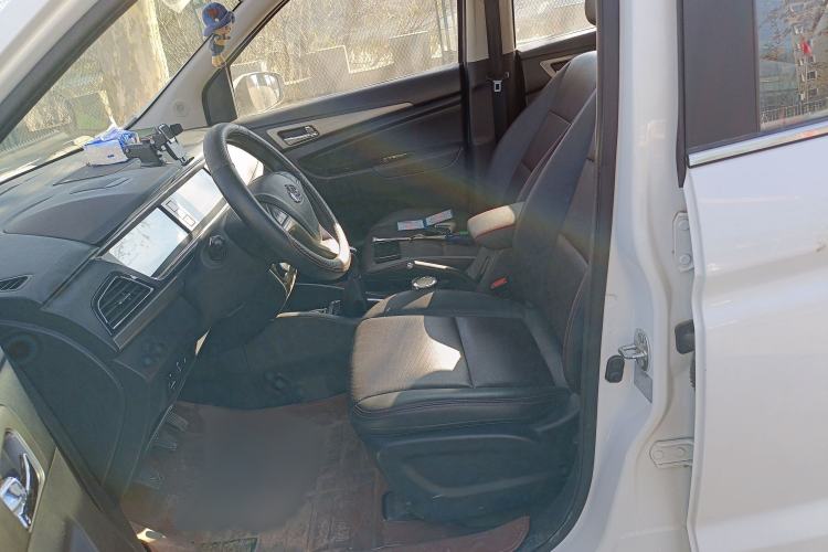 Used CHANGAN KAICHENG Oushang A600 2016 1.5L Manual Luxury 7-Seater Left Front Seat
