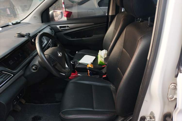 Used CHANGAN KAICHENG Oushang A600 2016 1.5L Manual Luxury 7-Seater Left Front Seat