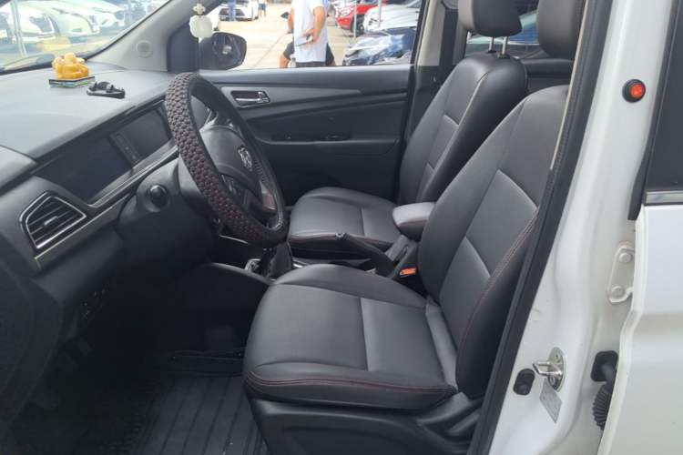 Used CHANGAN KAICHENG Oushang A600 2016 1.5L Manual Luxury 7-Seater Left Front Seat