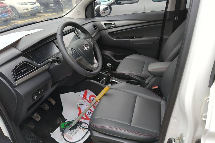 Used CHANGAN KAICHENG Oushang A600 2016 1.5L Manual Luxury 7-Seater Left Front Seat