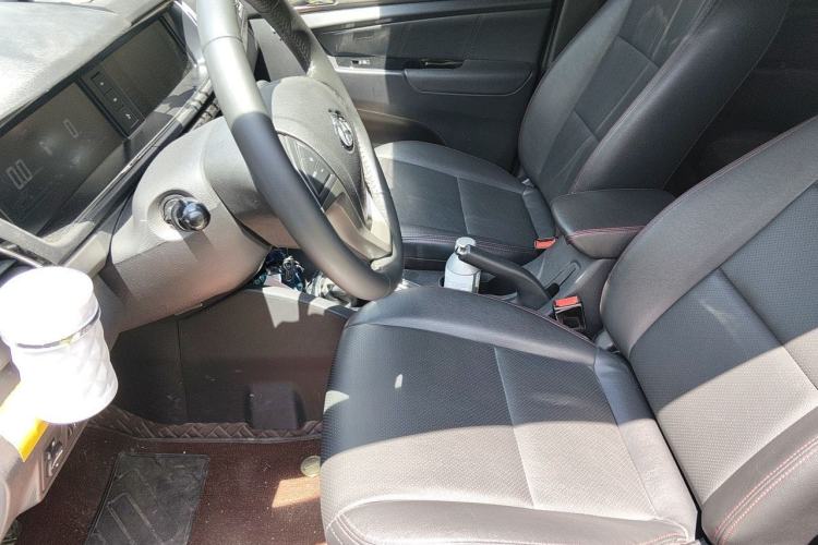 Used CHANGAN KAICHENG Oushang A600 2016 1.5L Manual Luxury 7-Seater Left Front Seat