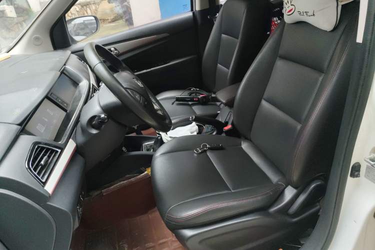 Used CHANGAN KAICHENG Oushang A600 2016 1.5L Manual Luxury 7-Seater Left Front Seat