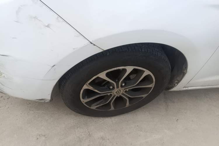 Used CHANGAN KAICHENG Oushang A600 2016 1.5L Manual Luxury 7-Seater Left Front Wheel Hub