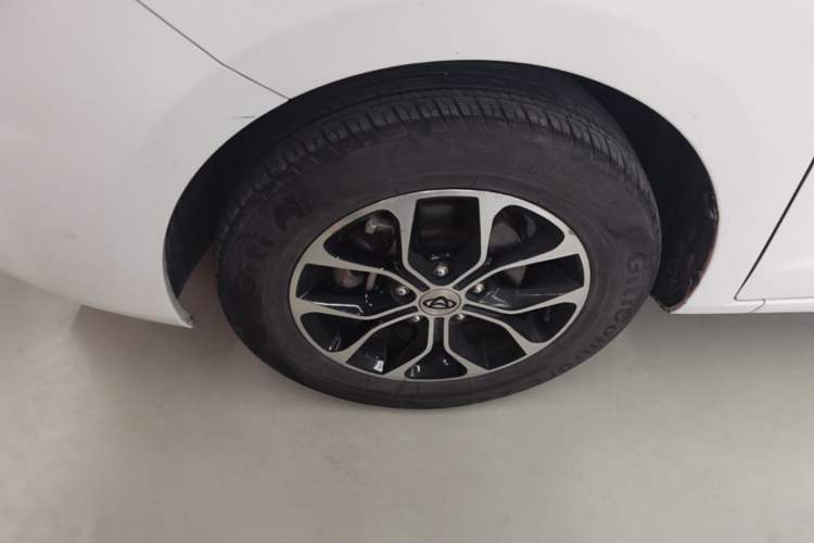 Used CHANGAN KAICHENG Oushang A600 2016 1.5L Manual Luxury 7-Seater Left Front Wheel Hub