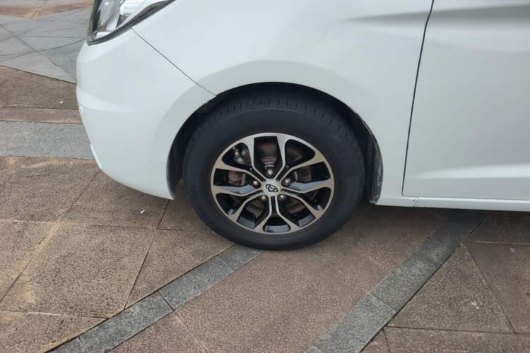 Used CHANGAN KAICHENG Oushang A600 2016 1.5L Manual Luxury 7-Seater Left Front Wheel Hub