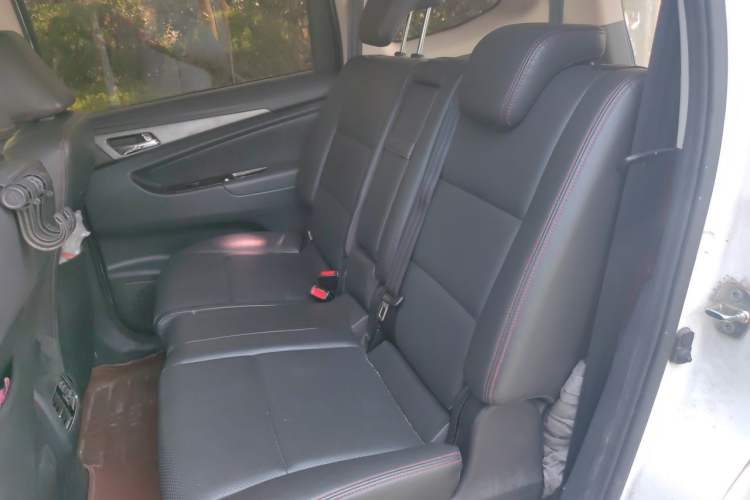 Used CHANGAN KAICHENG Oushang A600 2016 1.5L Manual Luxury 7-Seater Left Rear Seat